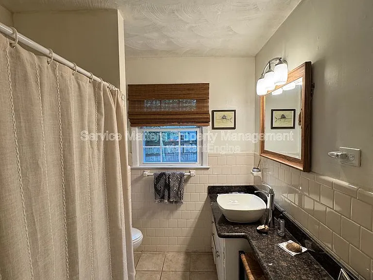 1401 E 34th St — Photo 24