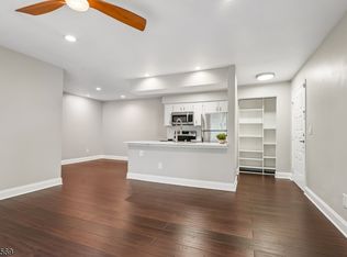 74 Marlowe Ct, Franklin Twp., NJ 08873