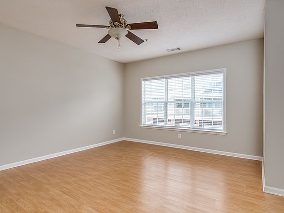 5th image of 5105 Woodland Ln