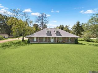 11246 Arnold Rd, Denham Springs, LA 70726