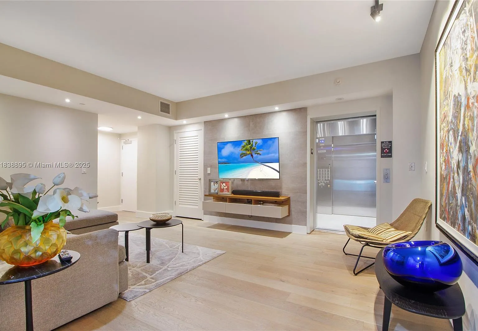 3 bed, 1778 sqft, $10,000 — Photo 4