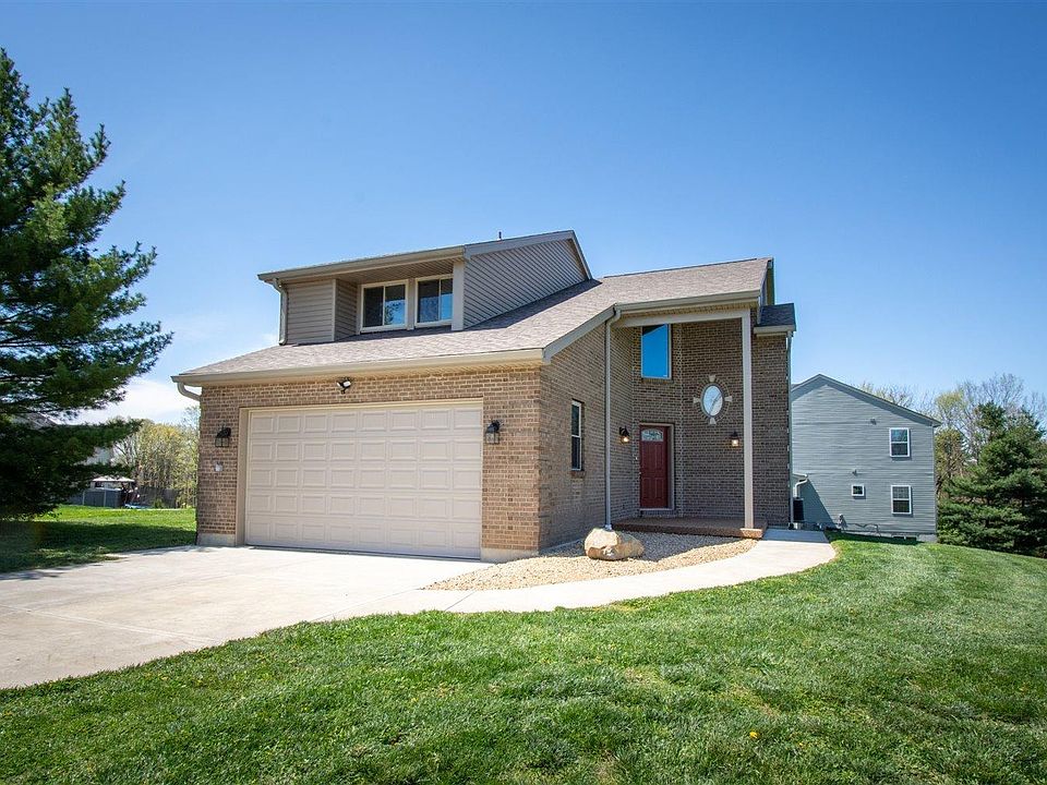 1st image of 8165 Valley Crossing Dr