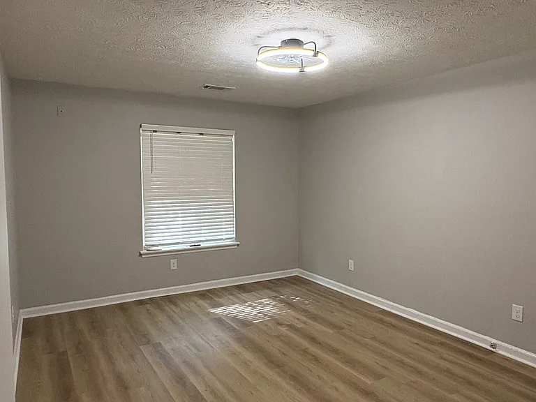 3805 Salmon Ct — Photo 18