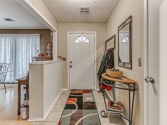 5th image of 2808 N Holloway Ave