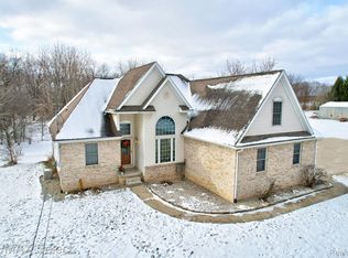 14088 Hogan Rd, Linden, MI 48451