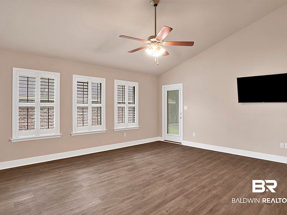 4th image of 22391 Respite Ln