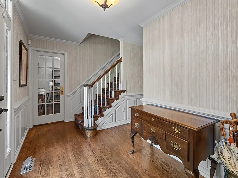 12307 Eliff Way — Photo 3