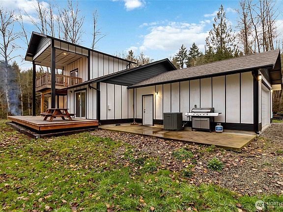 4th image of 241 Oxbow Lake Ln