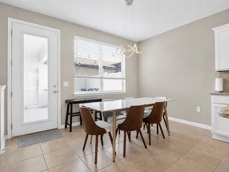 2665 Mead Ave — Photo 7