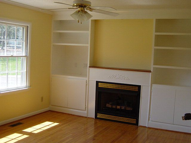 2nd image of 162 Green Oak Cir