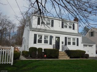 6 Hillside Ave, Mine Hill, NJ 07803