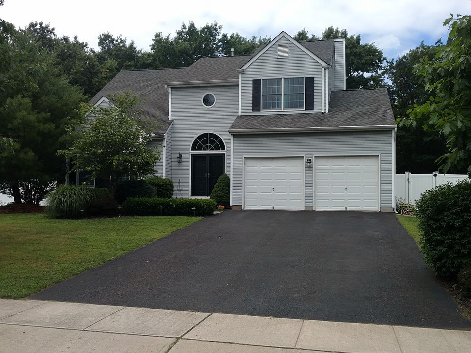 1st image of 223 Brittany Ln