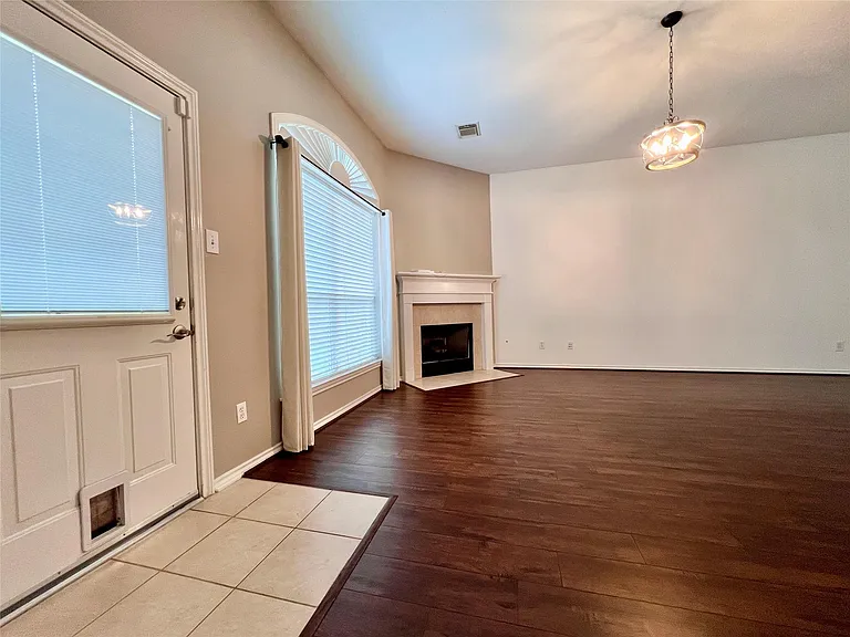 67 N Merryweather Cir — Photo 6