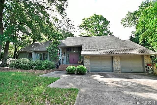 1st image of 488 Meadowbrook Ln