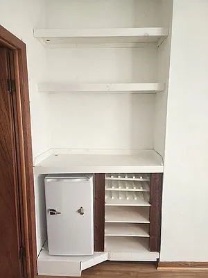 Rented by NY Metro Realty Group | media 7