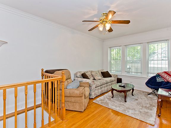 3rd image of 1436 W Belle Plaine Ave #1-1438