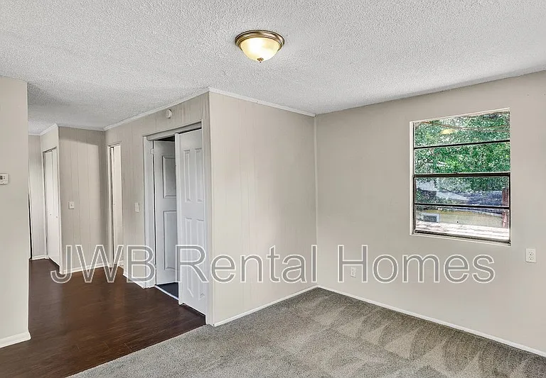 1943 Hardee St #1 — Photo 7
