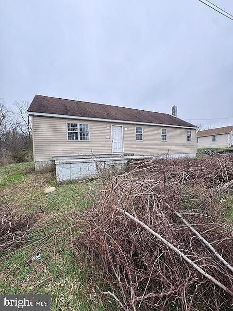1st image of 766 Hances Point Rd