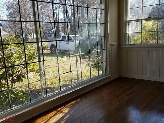5th image of 7472 Christopher Dr