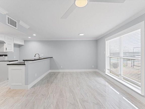 3rd image of 8110 Albacore Dr #12