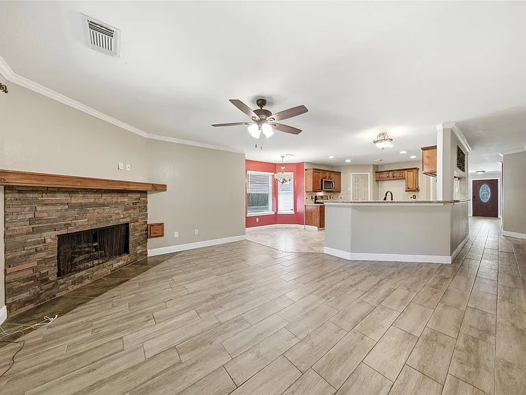 13506 Spring Ct — Photo 9