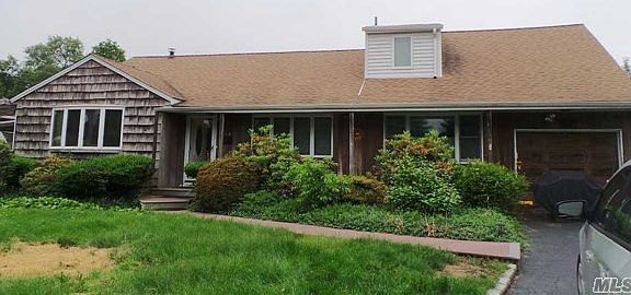 2nd image of 316 E 4th St