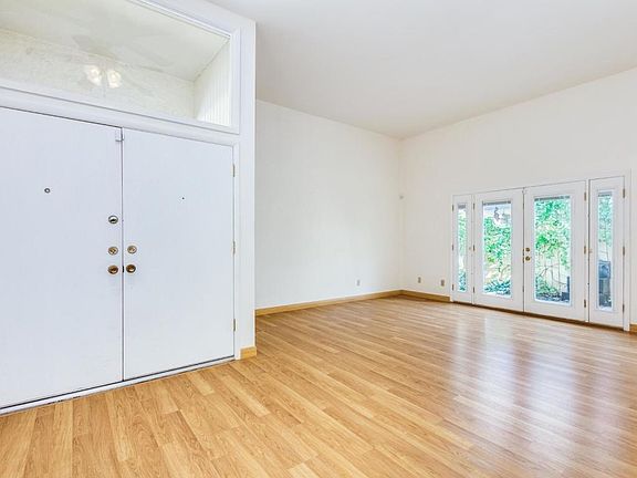 4th image of 6212 N 21st Dr