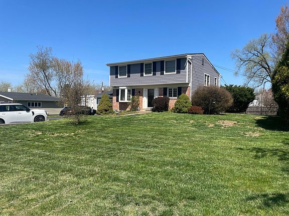 2nd image of 1617 Sylvan Dr