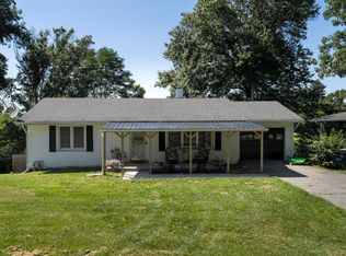 300 Sunset Dr, Williamstown, KY 41097