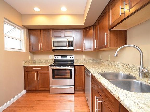 3rd image of 3332 Walworth Ave