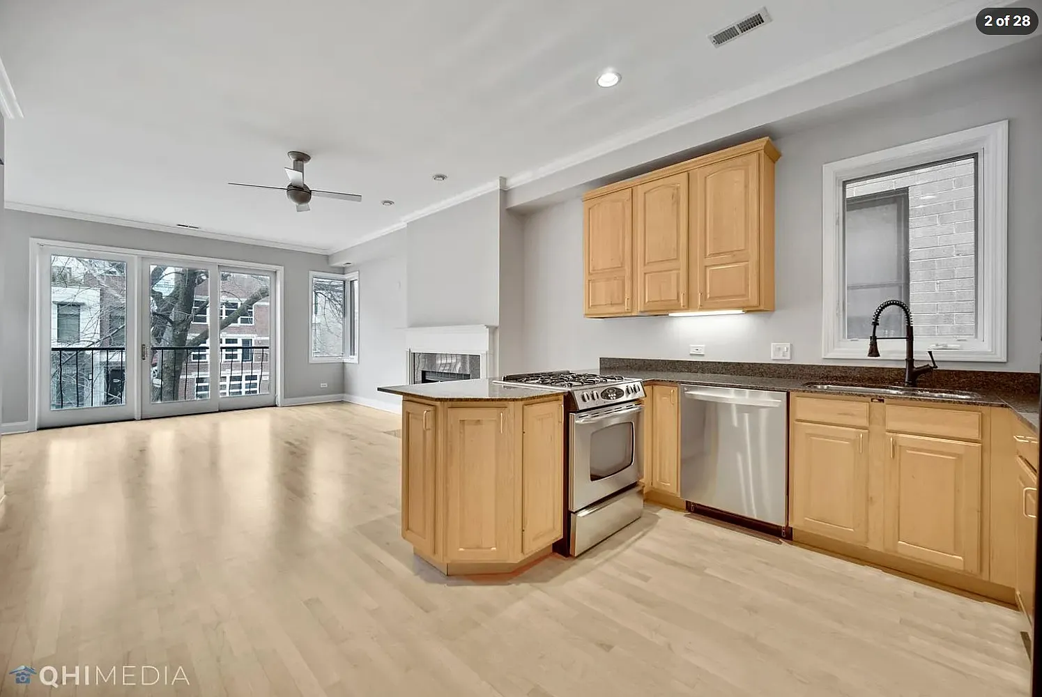 2 bed, 1200 sqft, $3,800 — Photo 2