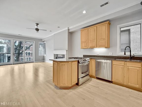 2nd image of 1427 N Mohawk St #2