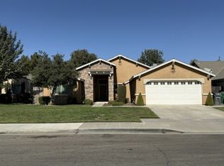1202 Ryan Ave, Fowler, CA 93625