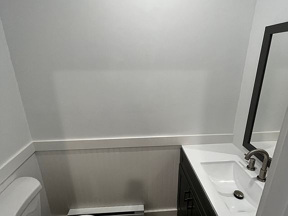 2nd image of 108 N Division St #301