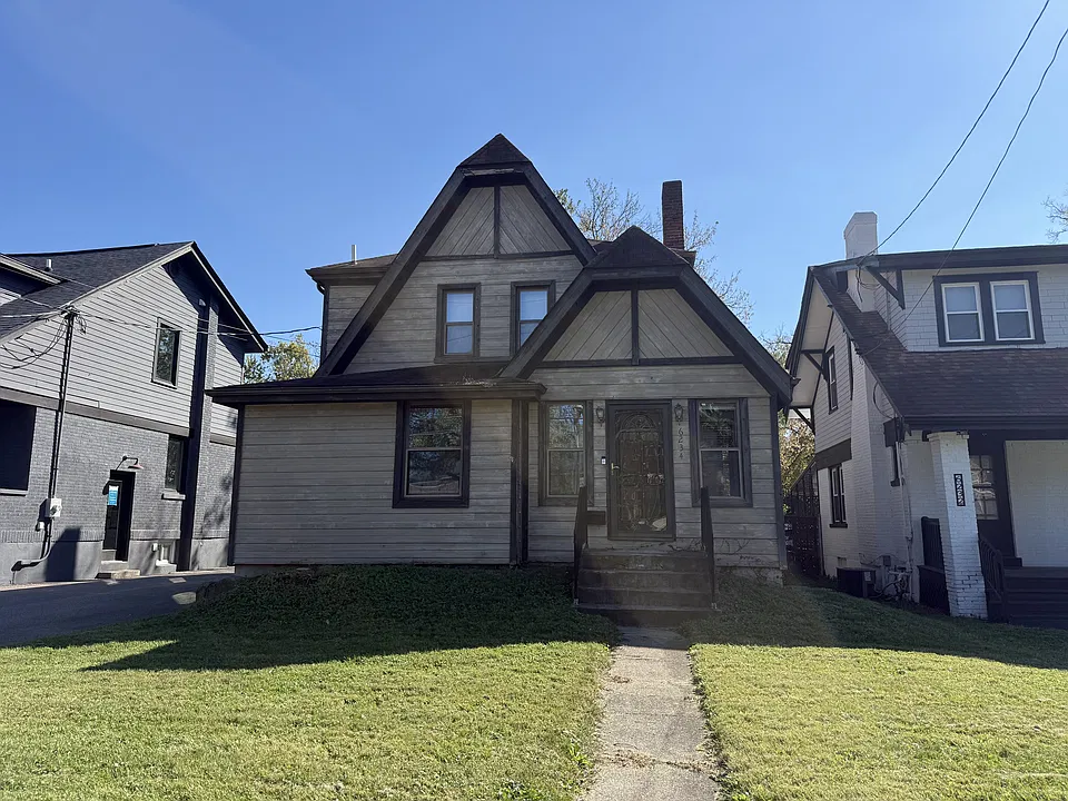 6234 Montgomery Rd