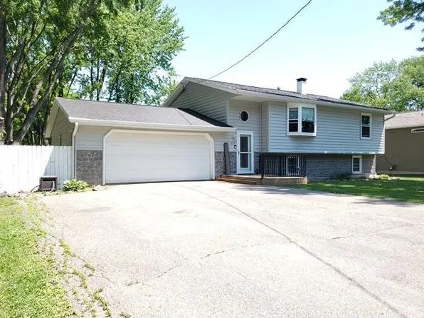 1013 East BLODGETT STREET, Marshfield, WI 54449