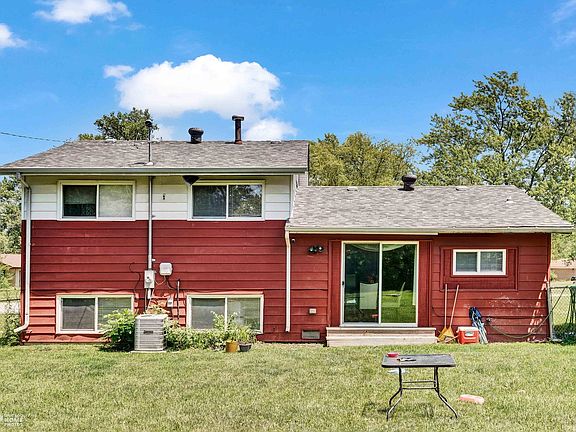 4th image of 822 Blackhawk Dr