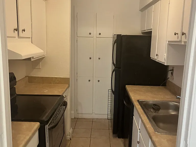 4429 Bowser Ave #105 — Photo 22