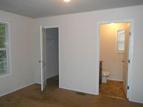 Lot 51 - master bedroom with walk-in closet and full master bath