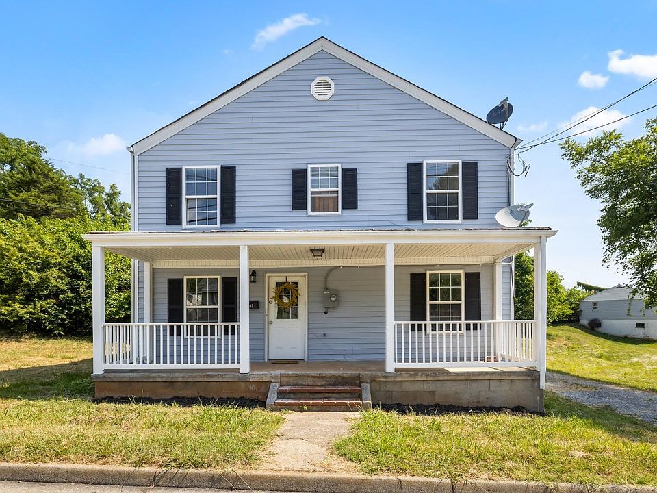 1st image of 607 E Main St