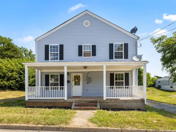 607 E Main St, Bedford, VA 24523