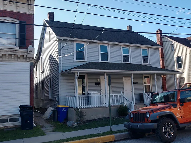 8 N Bridge St — Photo 1