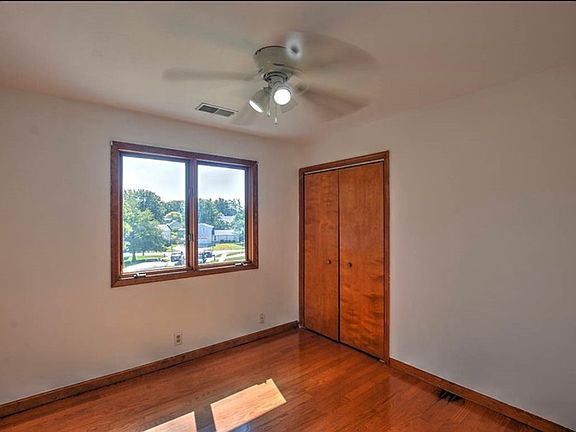 2nd image of 1241 W Scotch Pine Ct