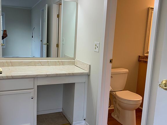 2nd image of 2209 Dorchester Ct