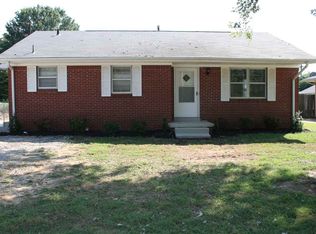 1121 Ridgeway St, Dyersburg, TN 38024