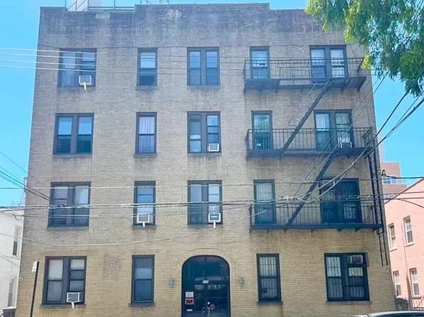 946 59th St APT 2C, Brooklyn, NY 11219