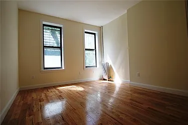 Rented by Space Marketing Shop