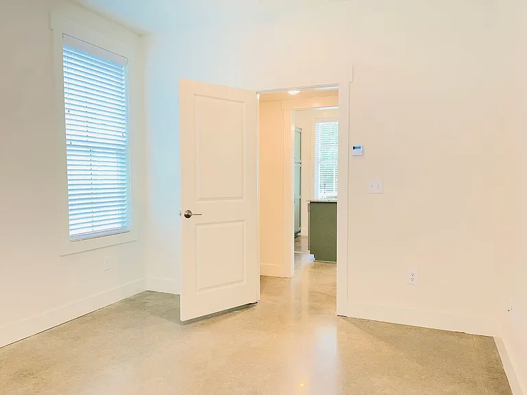 705 Jefferson St — Photo 14