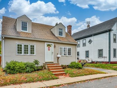 23 Collins St, Amesbury, MA, 01913