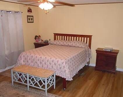 5th image of 232 Greenbrier Hl